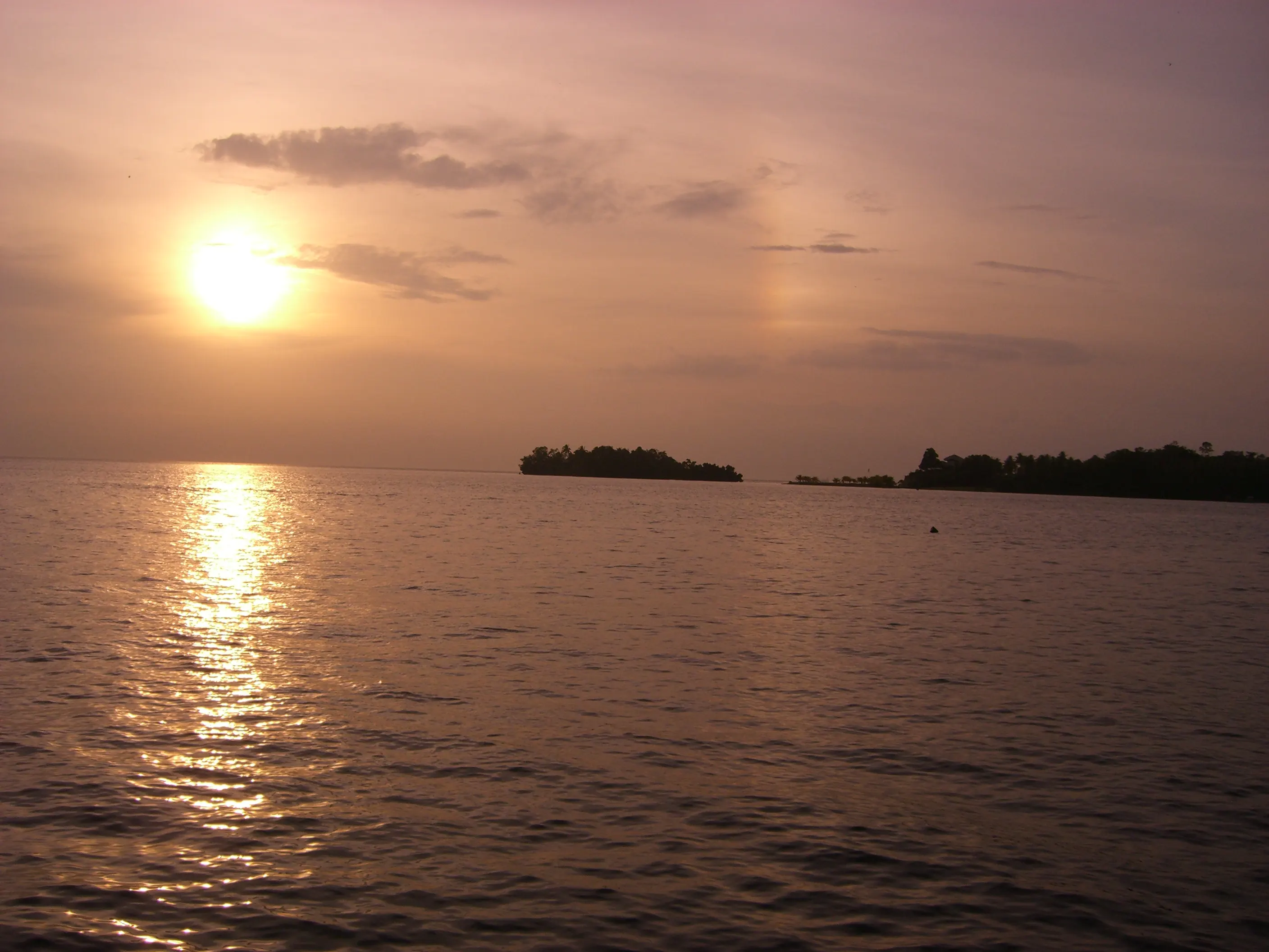 2006 Feb - Evening view of the islands around Samal island - Davao 